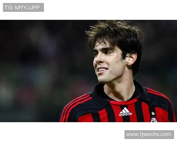 足球明星卡卡的日常生活揭秘与训练背后的故事分享 足球明星卡卡的日常生活揭秘与训练背后的故事分享