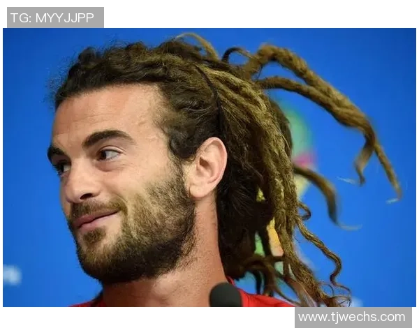 足球明星发型演变全景展示从经典到潮流的头型变迁之路 足球明星发型演变全景展示从经典到潮流的头型变迁之路