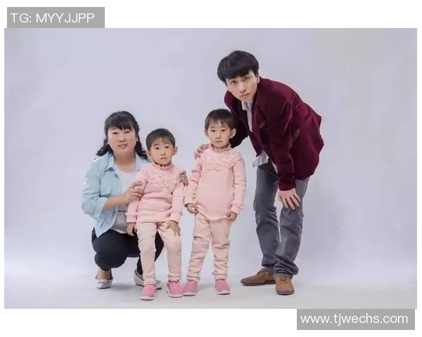 足球明星喜迎女儿降临家庭幸福瞬间温馨时刻尽显父爱光辉 足球明星喜迎女儿降临家庭幸福瞬间温馨时刻尽显父爱光辉