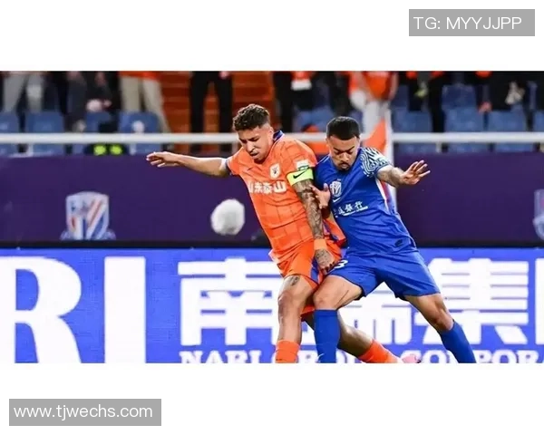 足球明星因争议判罚被裁判禁赛引发球迷热议和媒体关注 足球明星因争议判罚被裁判禁赛引发球迷热议和媒体关注