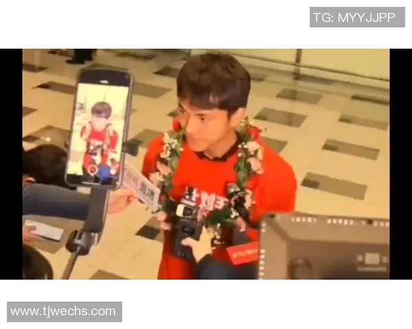 足球明星坠机事件引发关注众多球迷为其祈福希望平安归来 足球明星坠机事件引发关注众多球迷为其祈福希望平安归来