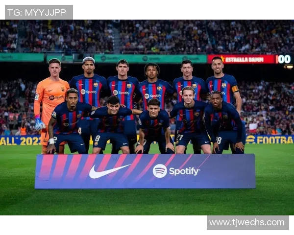 足球明星帅气瞬间图片集锦展现他们的风采与魅力让你一睹为快 足球明星帅气瞬间图片集锦展现他们的风采与魅力让你一睹为快