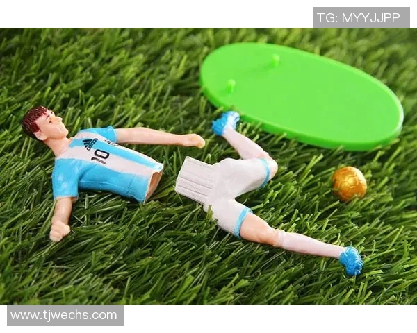 足球明星手办装饰品打造个性空间让每位球迷感受激情与荣耀 足球明星手办装饰品打造个性空间让每位球迷感受激情与荣耀