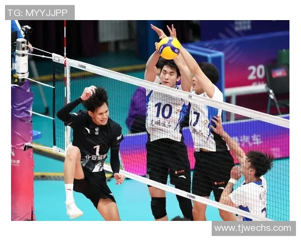 足球明星挑战排球运动精彩瞬间视频集锦