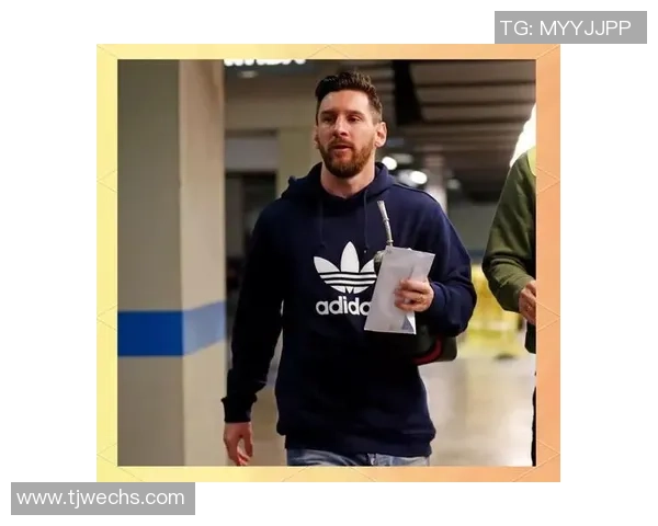 足球明星穿搭时尚秀明星卫衣魅力图片分享与解析