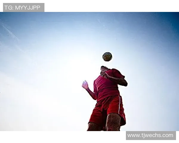 足球明星精彩瞬间全景展示各种动作图带你领略足球魅力