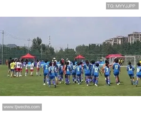 足球明星精彩瞬间集锦踢球视频剪辑展现绝妙技巧与激情时刻